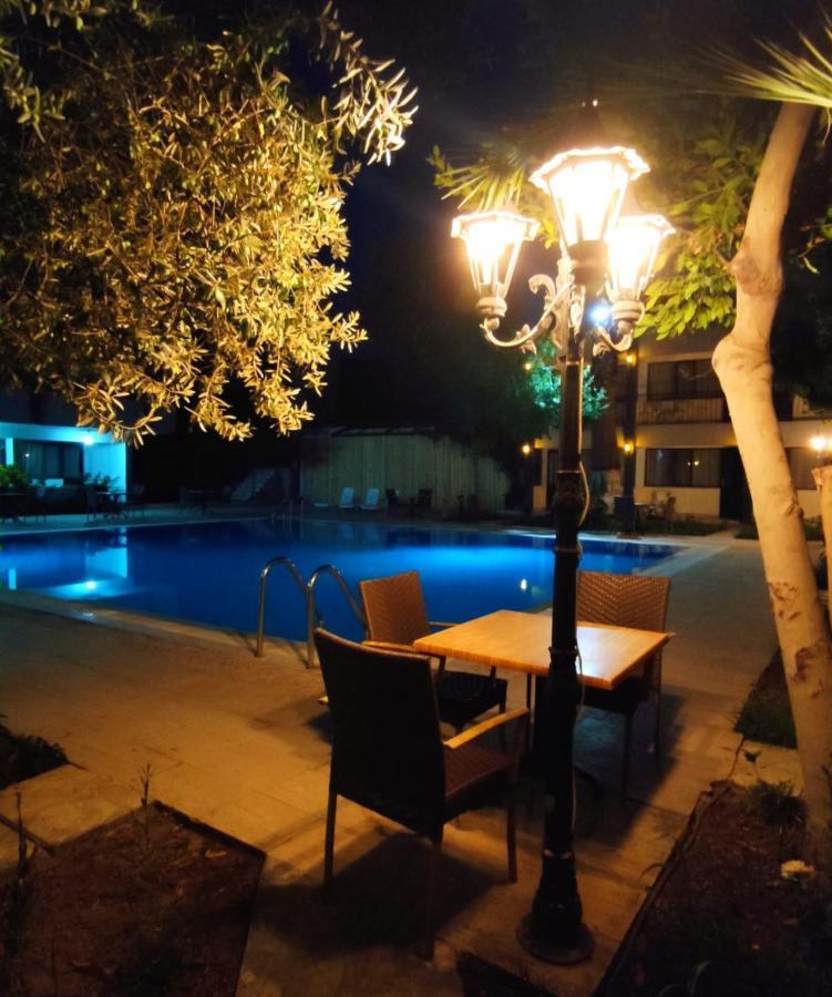 Artemis Yoeruek Otel Old Town ปามุคคาเล ภายนอก รูปภาพ