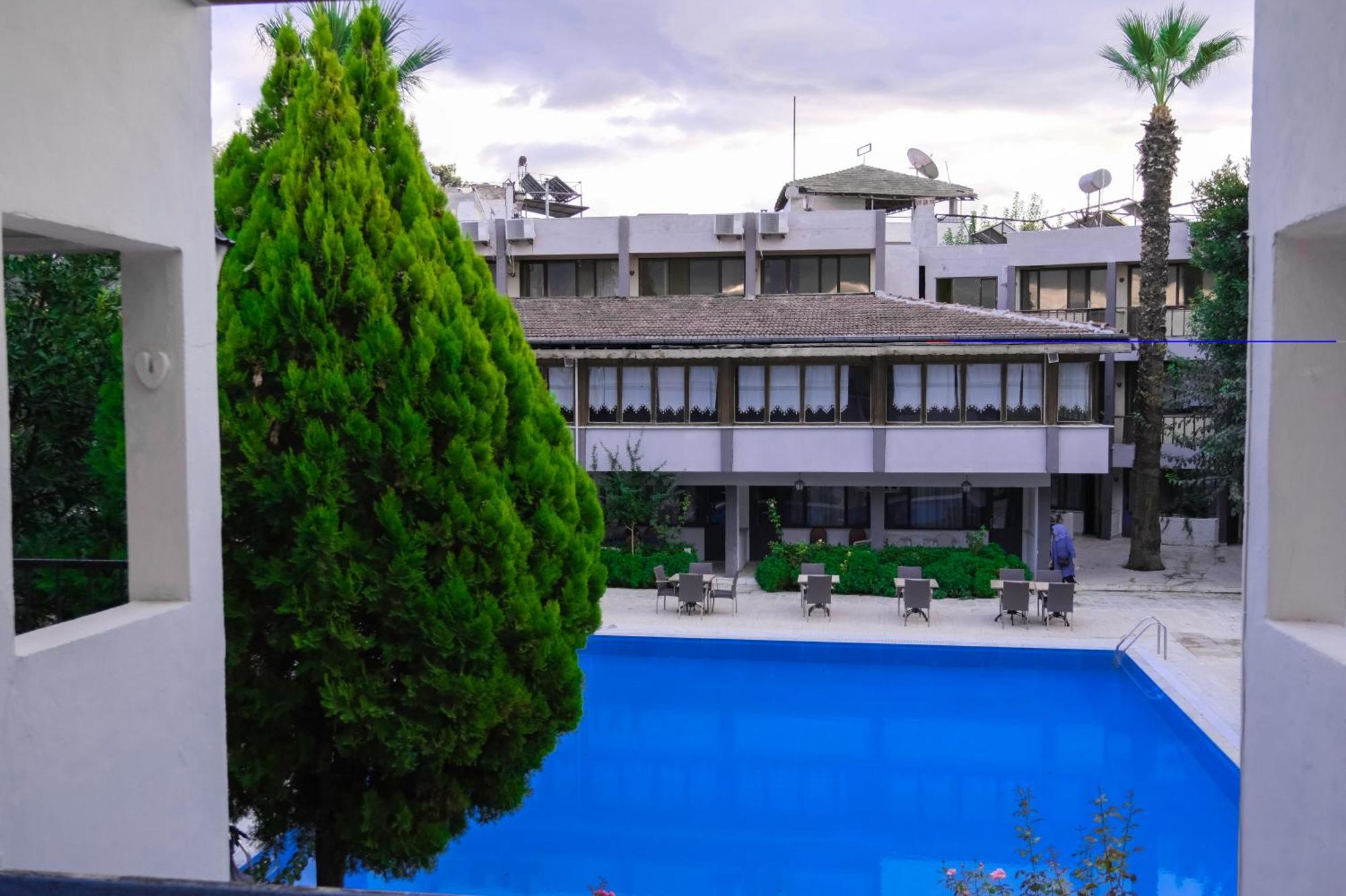 Artemis Yoeruek Otel Old Town ปามุคคาเล ภายนอก รูปภาพ
